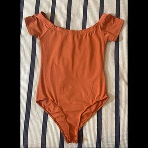 🍊Fashion Nova Peach orange bodysuit ✨